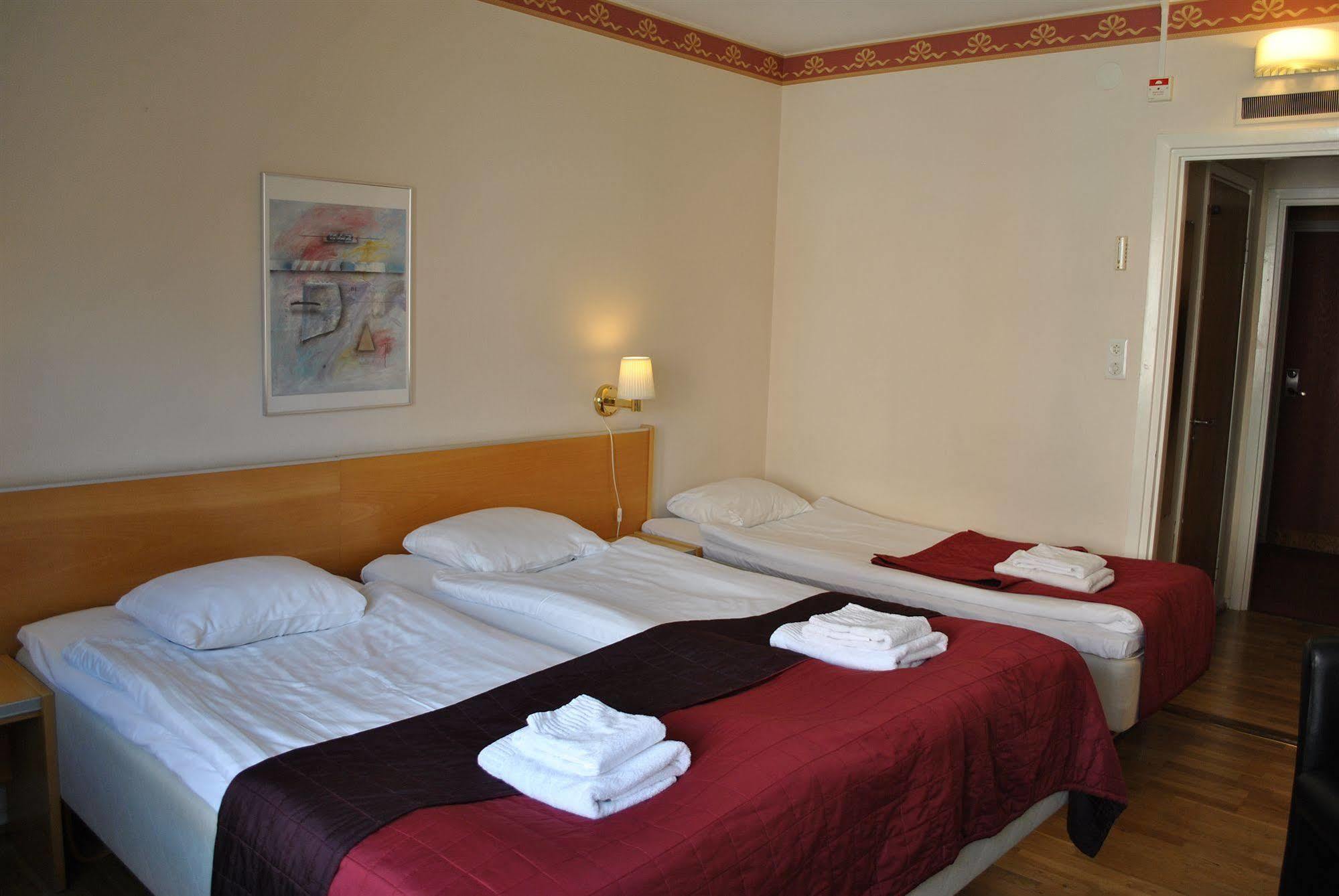 Solsta Hotell คาร์ลสตัด ภายนอก รูปภาพ